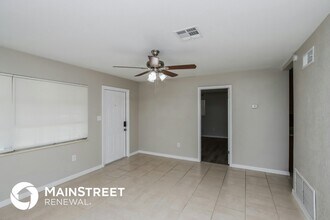 1607 Albert Dr in Melbourne, FL - Foto de edificio - Building Photo