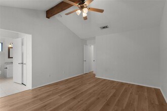 8102 Red Willow Dr in Austin, TX - Building Photo - Building Photo