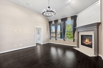 3929 Good Night Trl in Leander, TX - Foto de edificio - Building Photo