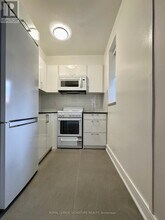 1291 Bayview Ave in Toronto, ON - Building Photo - Building Photo