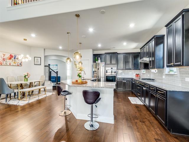 property at 3253 Lakewood Blfs Trl