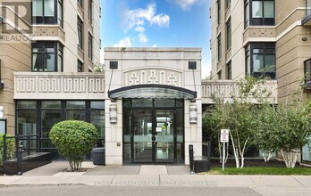 131-131 Upper Duke Crescent in Markham, ON - Building Photo - Building Photo