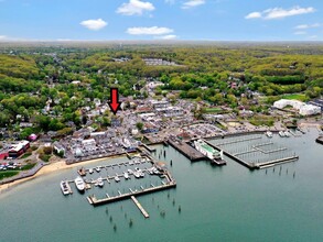 100 Mariners Way in Port Jefferson, NY - Building Photo - Building Photo