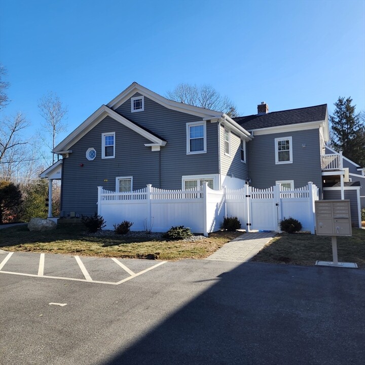 255 Union St in Walpole, MA - Building Photo