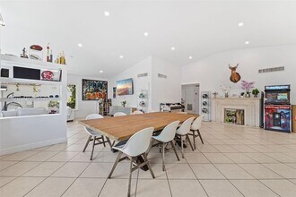 3758 Prairie Ave in Miami Beach, FL - Building Photo - Building Photo