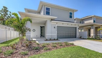 2926 River Run Wy in Bradenton, FL - Building Photo