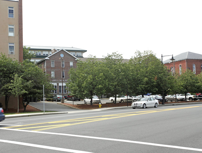 Dalton Residence in Salem, MA - Building Photo - Building Photo