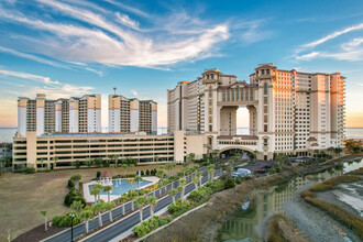 North Beach Towers in North Myrtle Beach, SC - Building Photo - Building Photo