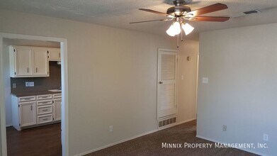 9614 Elmwood Ave in Lubbock, TX - Building Photo - Building Photo