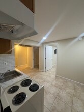 8500 Magnolia Dr in Lanham, MD - Foto de edificio - Building Photo