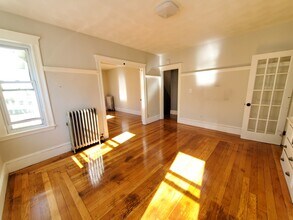 623 Fellsway, Unit 623 in Medford, MA - Foto de edificio - Building Photo