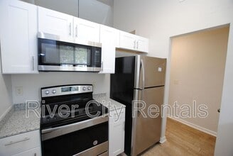 2443 N Seabury Pl in Jacksonville, FL - Building Photo - Building Photo