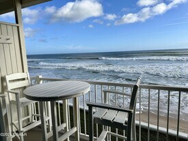 4849 Saxon Dr in New Smyrna Beach, FL - Building Photo