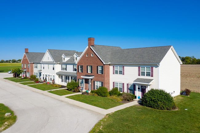 Owens Lake Commons in Walbridge, OH - Building Photo - Building Photo