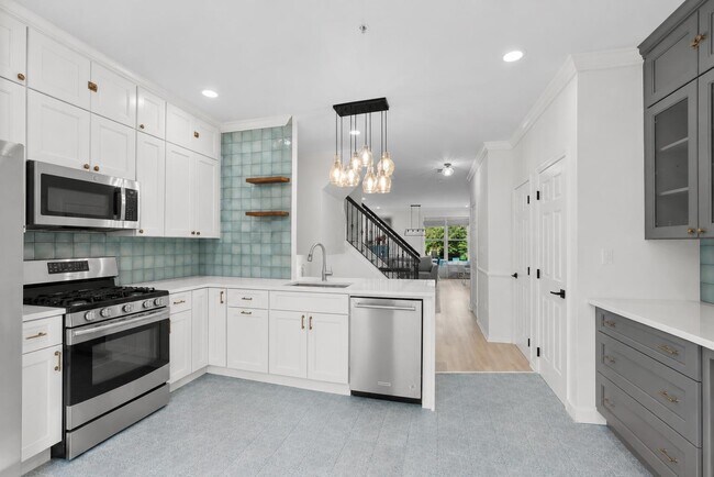 property at 478 Buffalo Ct