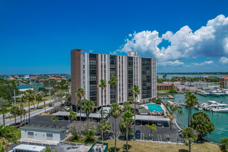 Paradise Island Towers in Treasure Island, FL - Building Photo - Building Photo