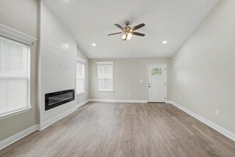 37 Haida Trail in Crawfordville, FL - Building Photo - Building Photo