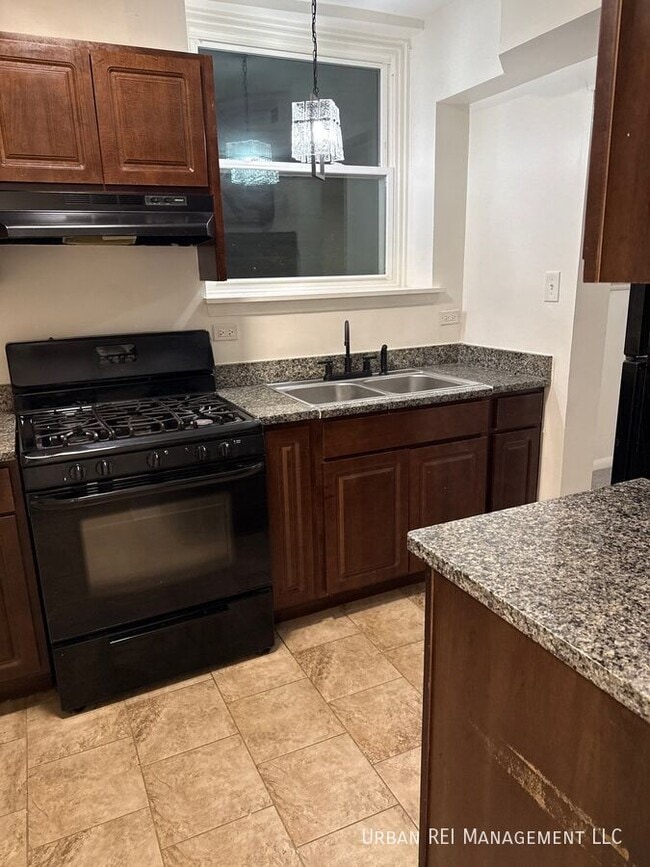 18548 Lyn Ct in Homewood, IL - Building Photo - Building Photo