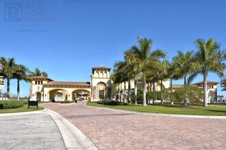 20100 Ragazza Cir in Venice, FL - Building Photo - Building Photo
