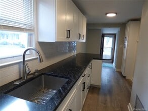 9 Fredericks Rd in Greenwood Lake, NY - Building Photo - Building Photo