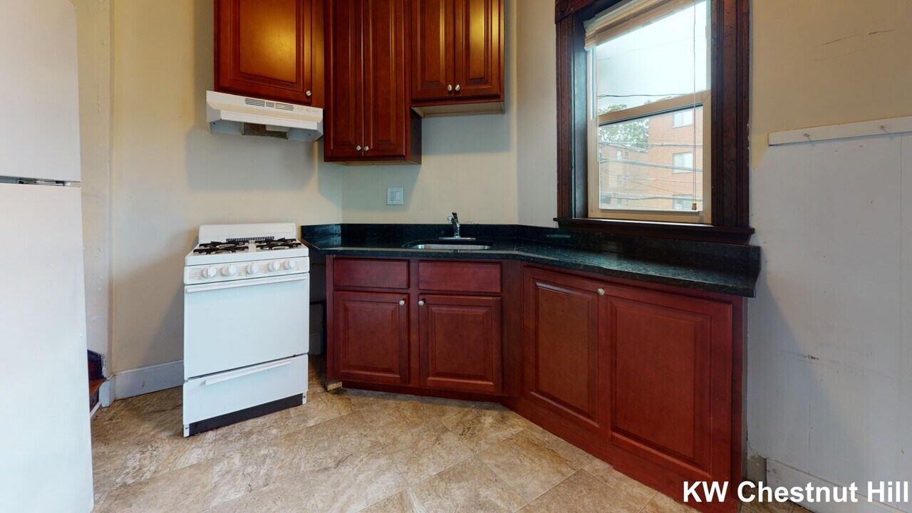 35 Allston St, Unit 3 in Boston, MA - Building Photo