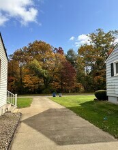 278 Hopewell Dr in Struthers, OH - Building Photo - Building Photo