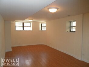 2130 W Concord Pl, Unit G in Chicago, IL - Building Photo - Building Photo