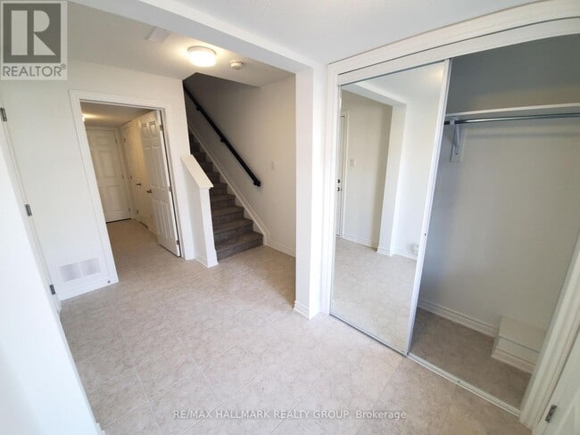 85 Ballinora Ln. in Ottawa, ON - Building Photo - Building Photo