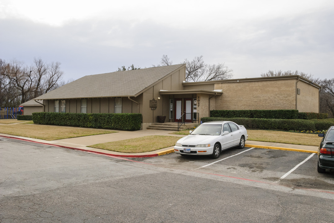 Cotton Creek Apartments in Grand Prairie, TX - Building Photo