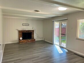 6626 50th St in Sacramento, CA - Building Photo - Building Photo