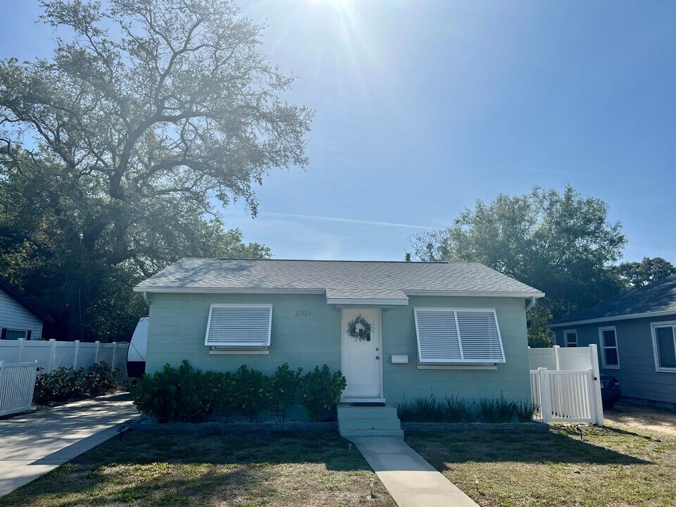 3701 17th St N in St. Petersburg, FL - Building Photo