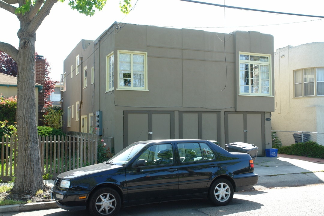 2345 West St in Berkeley, CA - Building Photo