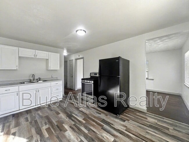 property at 5207 Spruce St