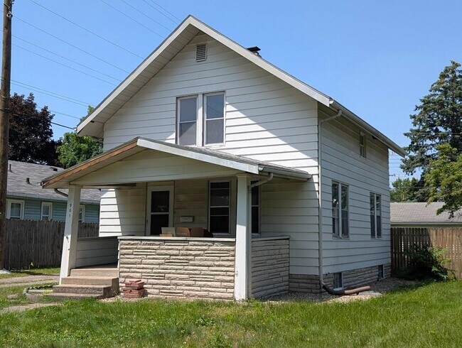 901 E Fox St in South Bend, IN - Building Photo - Building Photo