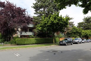 York West in Vancouver, BC - Building Photo