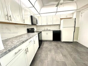 250 174th St in Sunny Isles Beach, FL - Building Photo - Building Photo