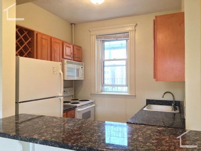 109 Queensberry St, Unit 10 in Boston, MA - Building Photo - Building Photo
