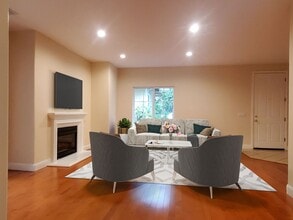 1570 Layla Ct in Mountain View, CA - Building Photo - Building Photo