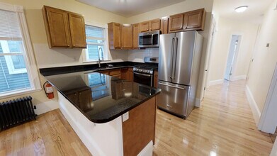 42 Gorham St, Unit #1 in Somerville, MA - Building Photo - Building Photo