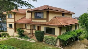 2721 Broken Feather Ln in Diamond Bar, CA - Building Photo