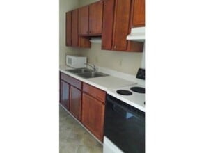 7614 Decatur Dr in Fayetteville, NC - Building Photo - Building Photo