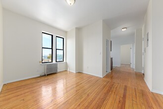 252-300 12th Street in Brooklyn, NY - Building Photo - Interior Photo