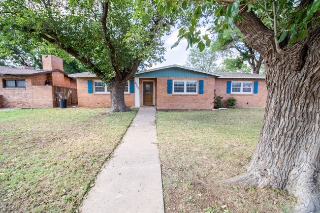 property at 2702 54th St