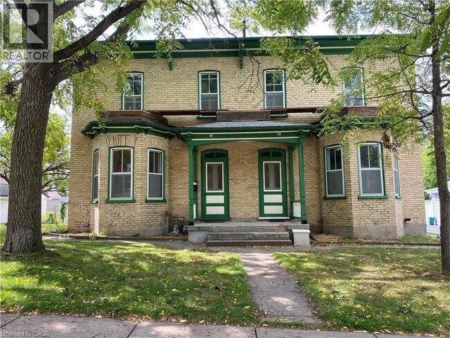 property at 81 St George St