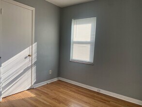 1121 Mt Olive Ave in University City, MO - Building Photo - Building Photo