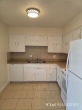 906 SE 3rd Terrace in Lee's Summit, MO - Building Photo - Building Photo