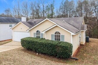 3665 Arrowhead Pl, Unit 1R in Douglasville, GA - Foto de edificio - Building Photo