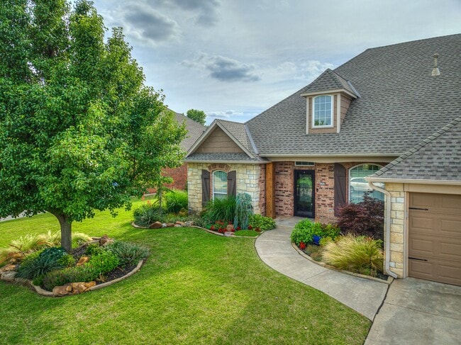 11317 Fiddlesticks Ln in Yukon, OK - Building Photo - Building Photo