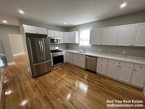 366 Highland Ave, Unit 3 in Somerville, MA - Building Photo - Building Photo