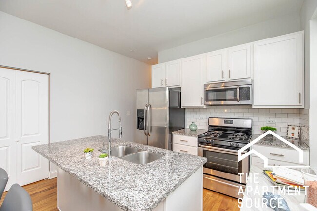 1503 N Talman Ave, Unit 2 in Chicago, IL - Building Photo - Building Photo
